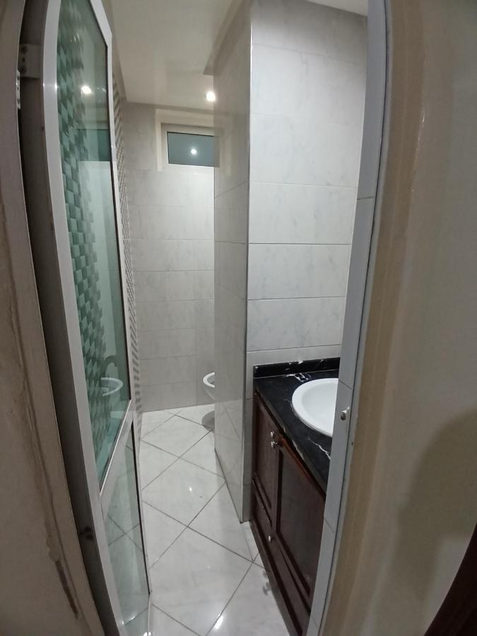 Royale Hostal *